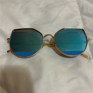 Vintage Gucci Sunglasses - Blue Lenses